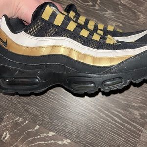 air max 95 'black gold'